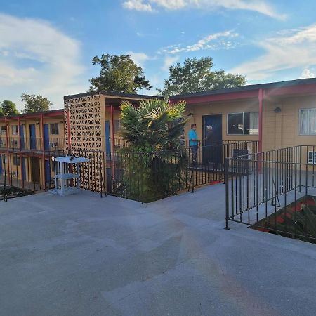 Relax Inn Lucedale Экстерьер фото