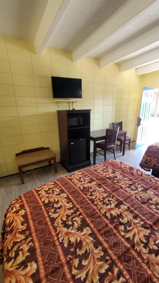 Relax Inn Lucedale Экстерьер фото